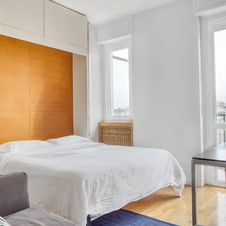 Joivy Vibrant Studio With Balcony Milan Exterior photo
